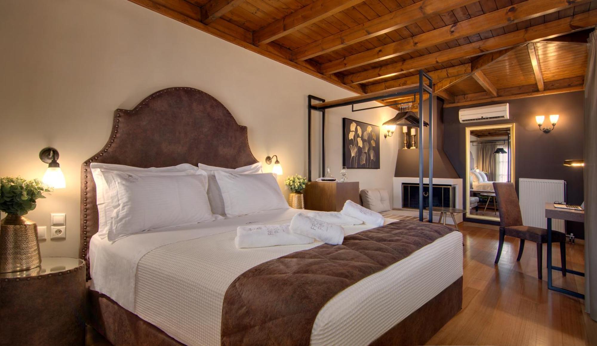 Frontzu Politia Hotel Янина Екстериор снимка