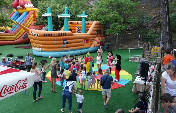 Frontzu Politia Hotel Янина Екстериор снимка