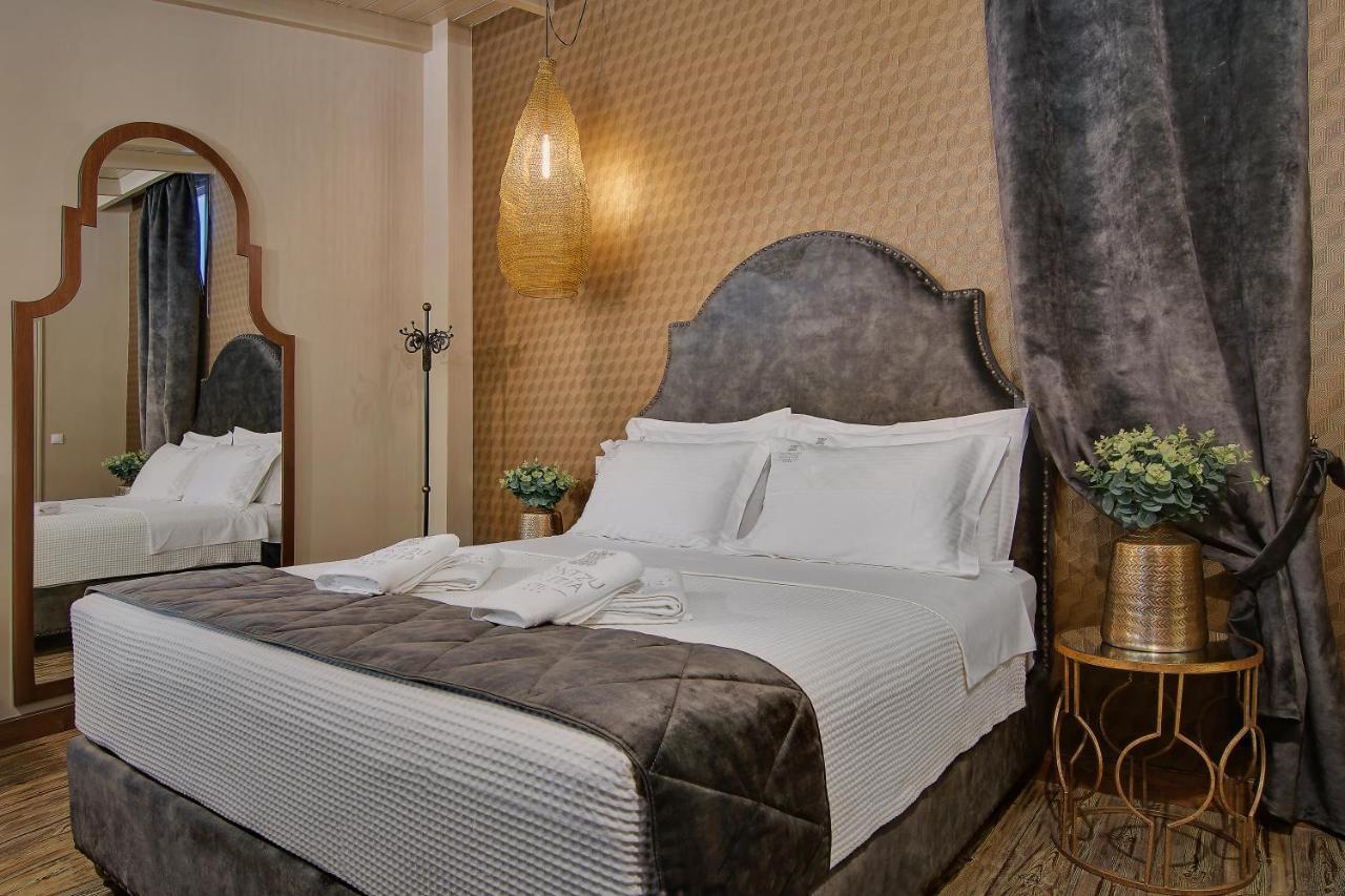 Frontzu Politia Hotel Янина Екстериор снимка