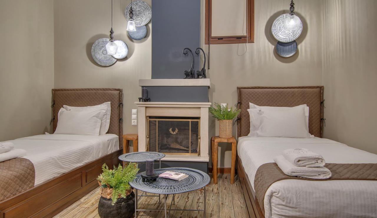 Frontzu Politia Hotel Янина Екстериор снимка